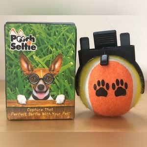 NEW Pooch Selfie Dog Tennis Ball Toy Phone Photo Accessory Attachment